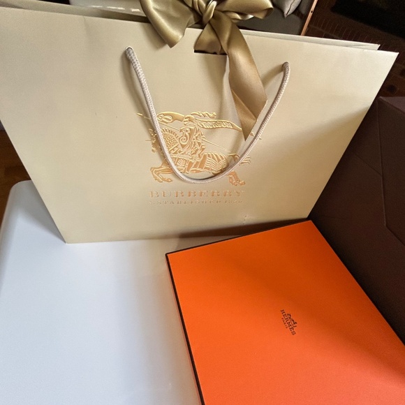 Hermes, Louis Vuitton, Burberry Bundle: Boxes, Gift Bag, Dust BagDesigner - Picture 4 of 16